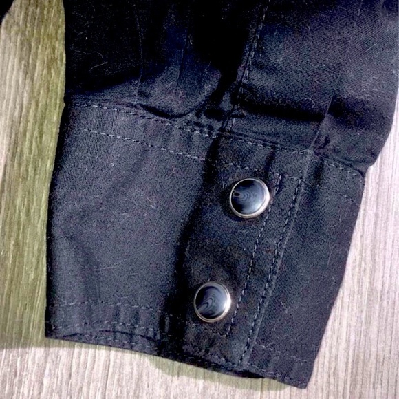 Wrangler button down - Picture 4 of 5